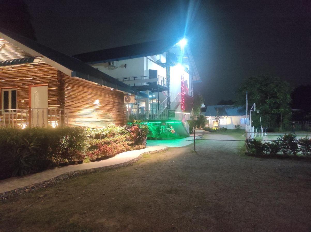 Changs Resort Kaharpara Exterior photo